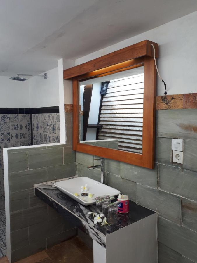 Coco Bale Hotel Gili Meno Buitenkant foto
